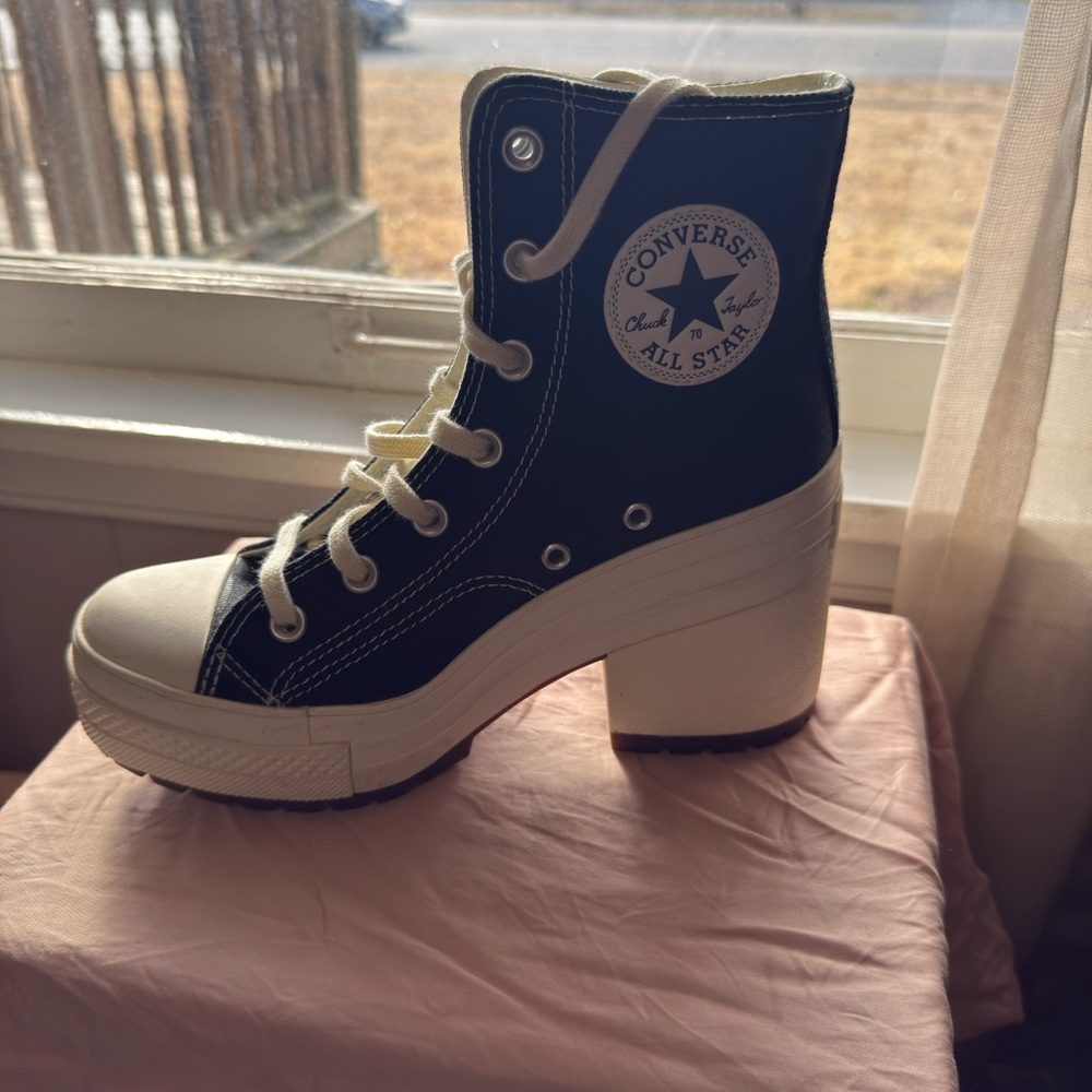 Converse Heels | Women’s Size 7 | Y2K Platform Style